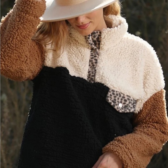 Thread & Supply Teddy Sherpa Colorblock Pullover Size Small - Picture 2 of 11